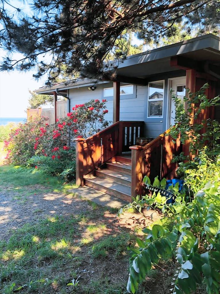 Cottage  Cortes Island
