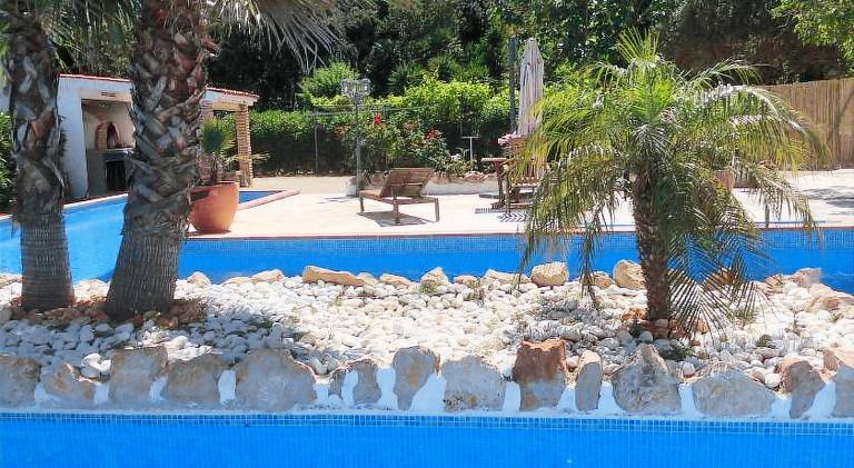 Vacation home with pool — photo 5