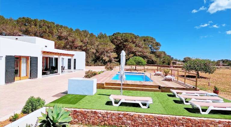 260 m&sup2; Ferienhaus