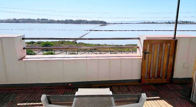 Rental apartment with patio | Pet-friendly — photo 2
