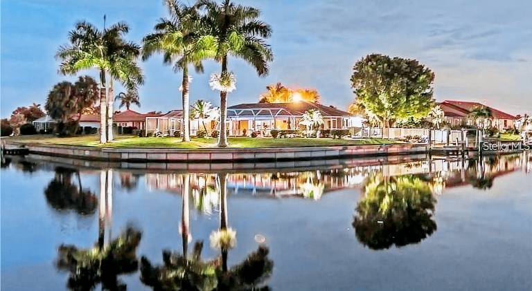 House with jacuzzi & pool in Punta Gorda, FL