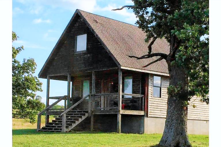 Cabin  Low Gap Township