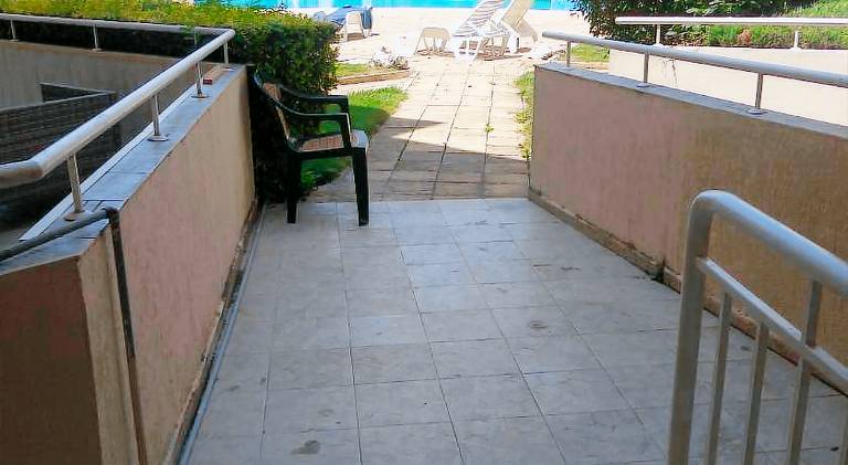 Holiday apartment with pool — photo 4