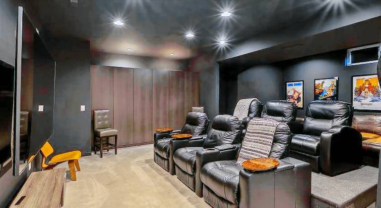 House | Suitable for remote work | Pets are welcome in Cleveland, OH