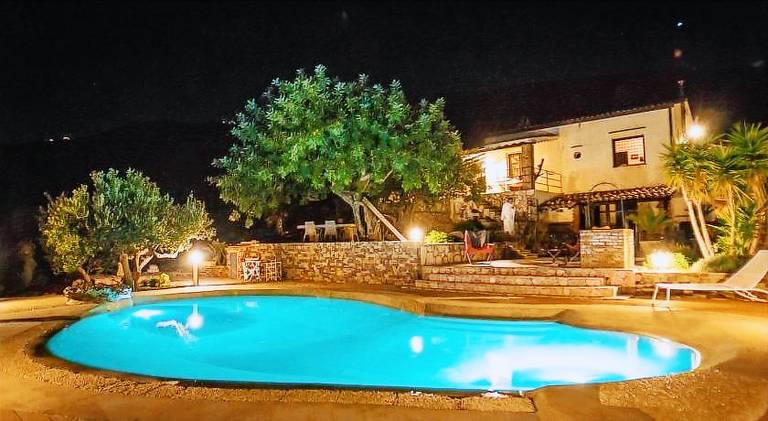 Villa with yard, private pool & terrace | Pets allowed in Castellammare del Golfo
