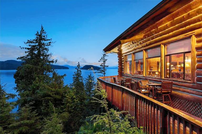 Salmon Falls Resort