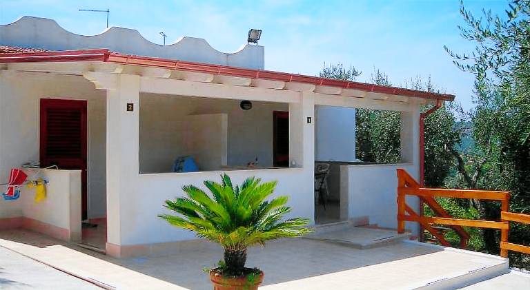 Holiday apartment with barbecue, terrace & yard | Close to the beach | Good for workation | Pets are welcome in Vieste