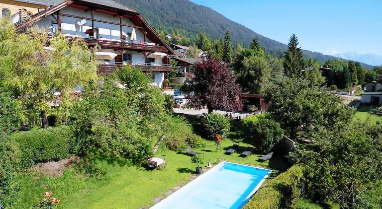 Big holiday apartment with pool, sauna & barbeque | Dogs allowed — photo 4