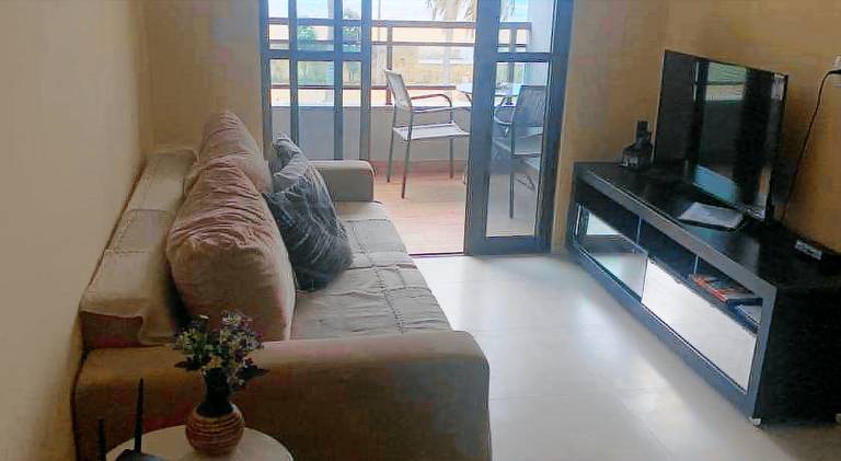 Rental apartment with patio — photo 2