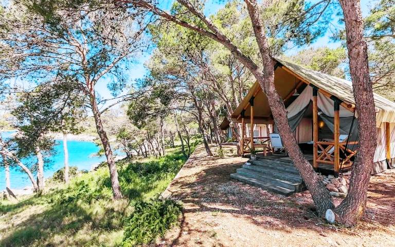 Mobilheim in Zlarin für max. 2 Personen Mobilheim in Zlarin für max. 2 Personen