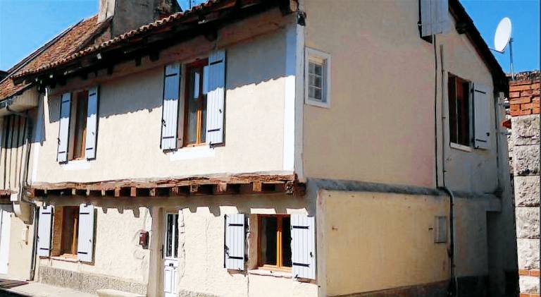 House with 3 rooms for 6 persons in Marmande
