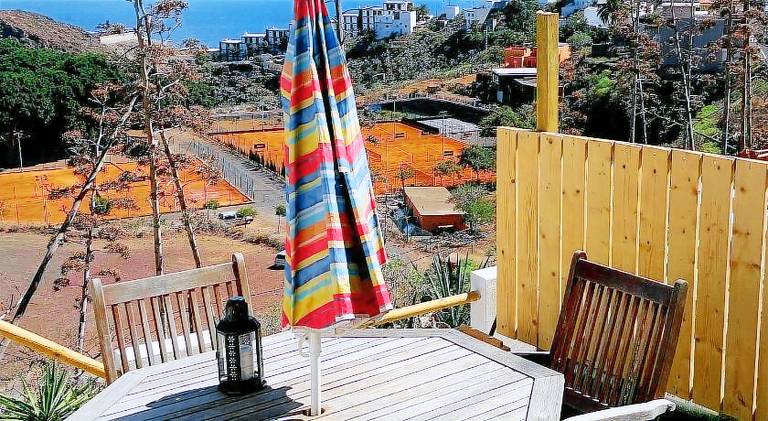 Ocean view with terrace — photo 3