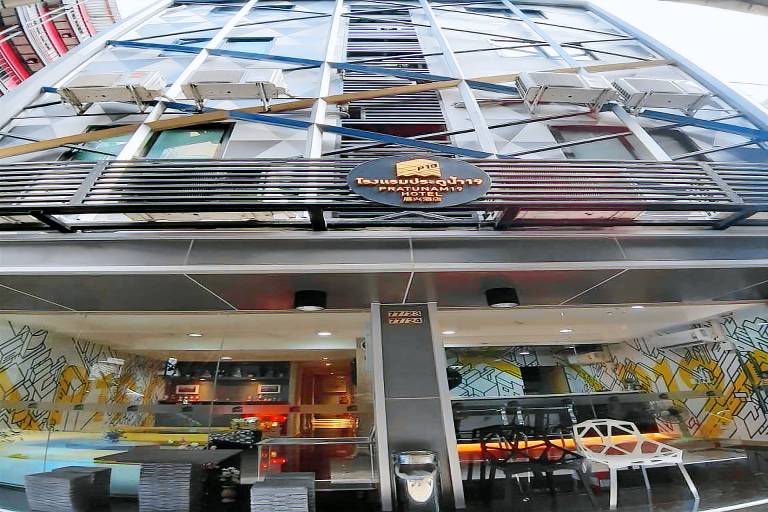 Spacious Twin Escape Deluxe Comfort for Two