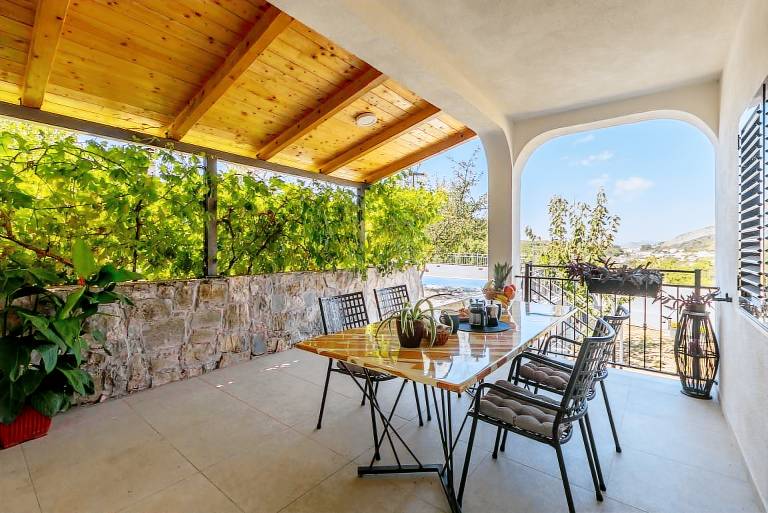 Fully equipped villa with private pool, terrace & BBQ | Mountain view | Dogs allowed — photo 5