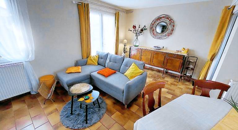 Vacation home with 3 rooms for 6 persons in Rodez