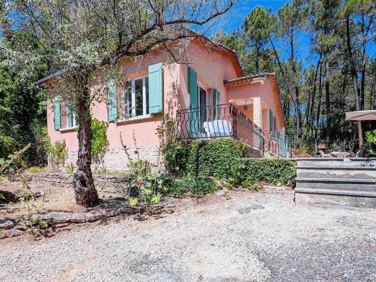 Fully equipped nice house with patio, private pool & garden | Pet-friendly — photo 4
