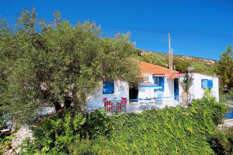 Cottage Makriotika