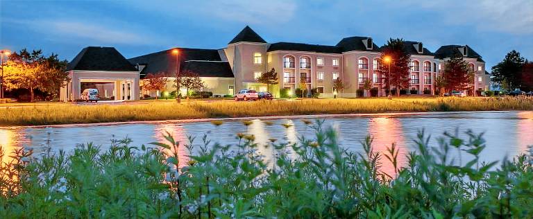 DoubleTree by Hilton Chicago Wood Dale - Elk Grove in Itasca, IL