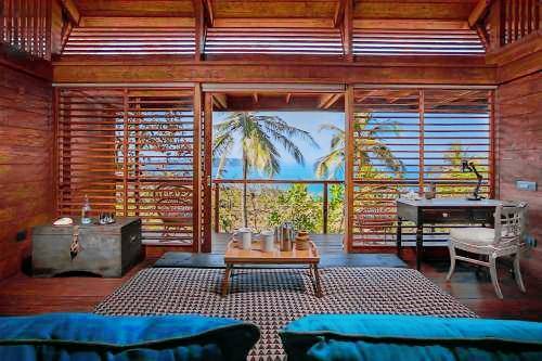 Camping  Cola Beach Lagoon