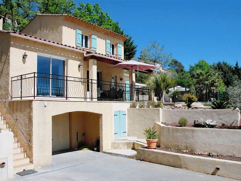 Pleasant house with patio, yard & private pool | Nature view | Pets are welcome — photo 5