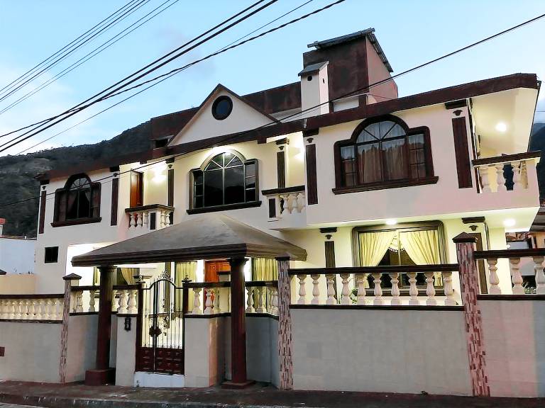 Casa  Baños de Agua Santa