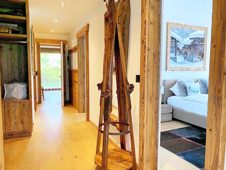 Holiday apartment with yard & patio | Garden view — photo 4
