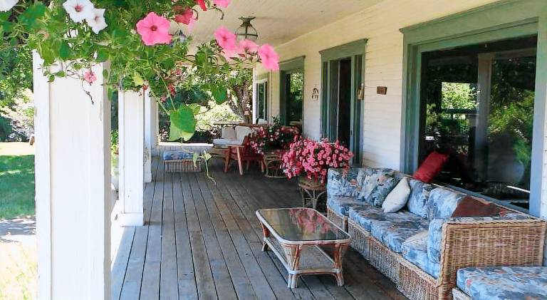 Mount Shasta Ranch Bed and Breakfast — photo 4