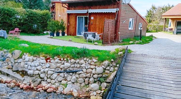 Beautiful chalet with hot tub | Pets are welcome — photo 4