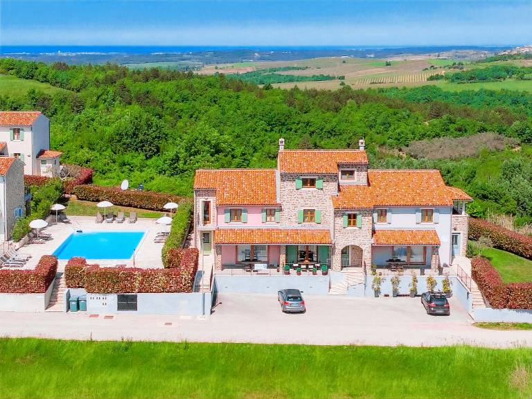House Baredine