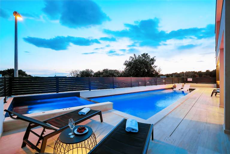 Children-friendly spacious villa with pool, garden & terrace | Pet-friendly — photo 2