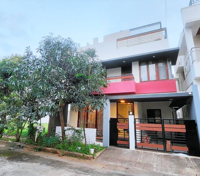 232 m&sup2; Villa