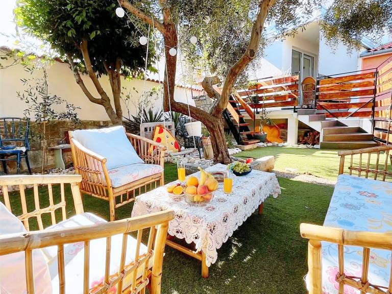 Apartment with terrace, barbeque & garden — photo 4