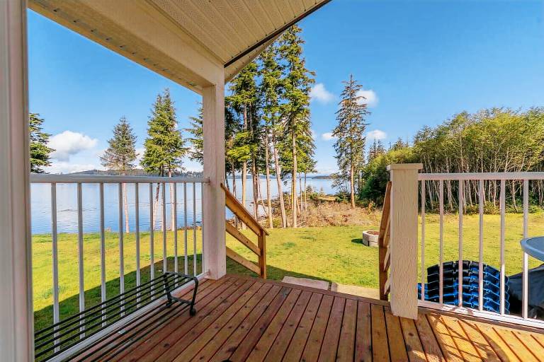 Cottage Alert Bay
