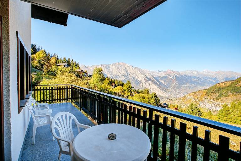 Rental apartment with 4 rooms for 8 persons — photo 4