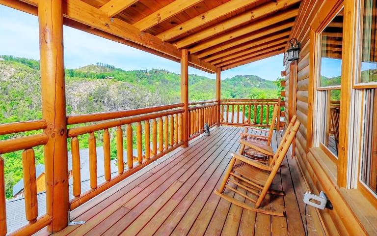 Savannah Splash - Indoor pool, pet-friendly, hot tub, game room, and more! — photo 2