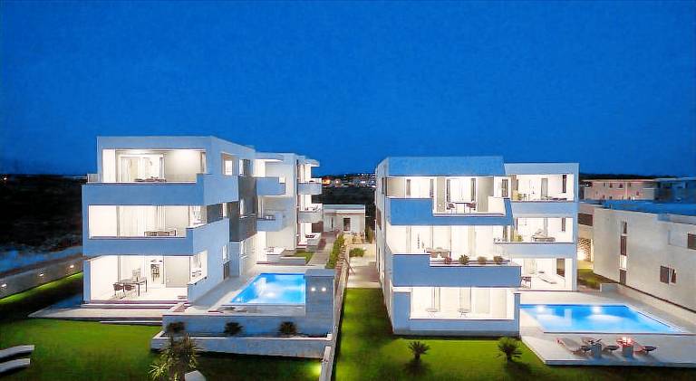 Holiday apartment with terrace, pool & garden in Novalja