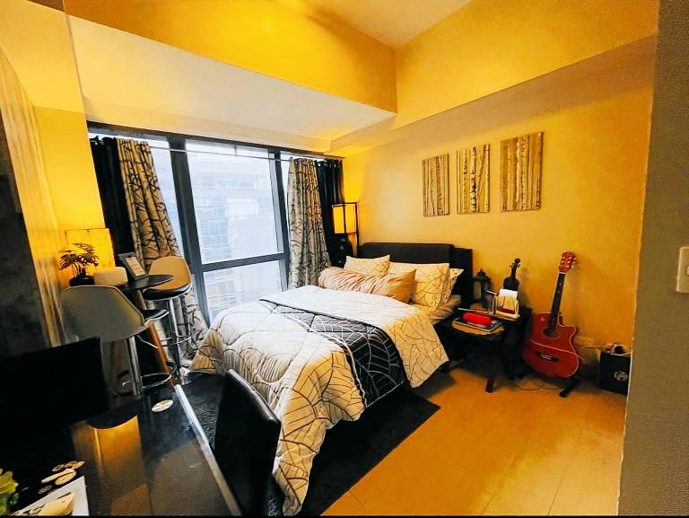 Holiday apartment with pool in Quezon City