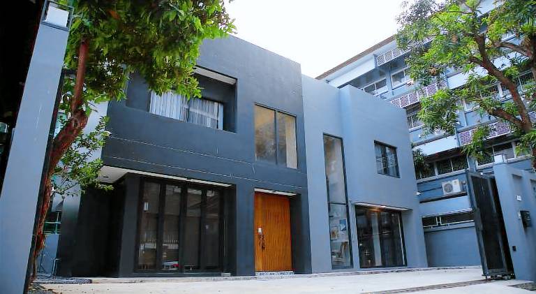 Chic Ekkamai Haven Near BTS, Quiet Luxury Stay — photo 5