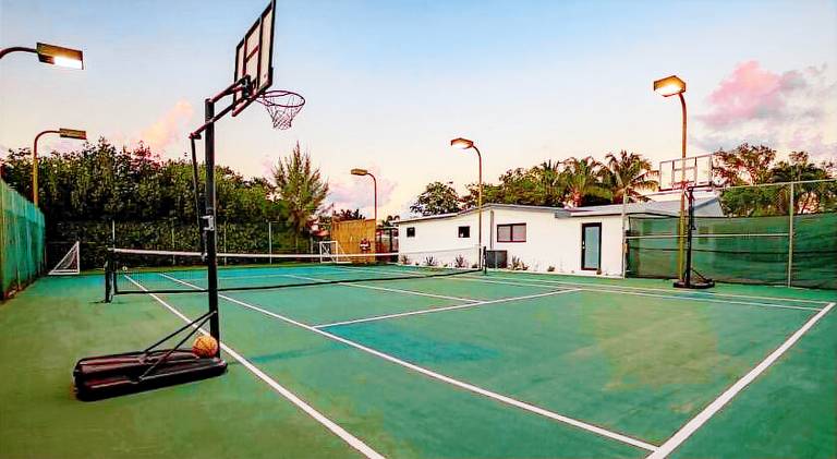 Villa with pool | Dogs allowed in Sunny Isles Beach, FL