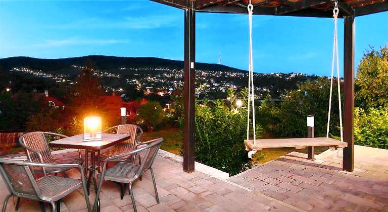 Villa with patio, yard & jacuzzi — photo 5
