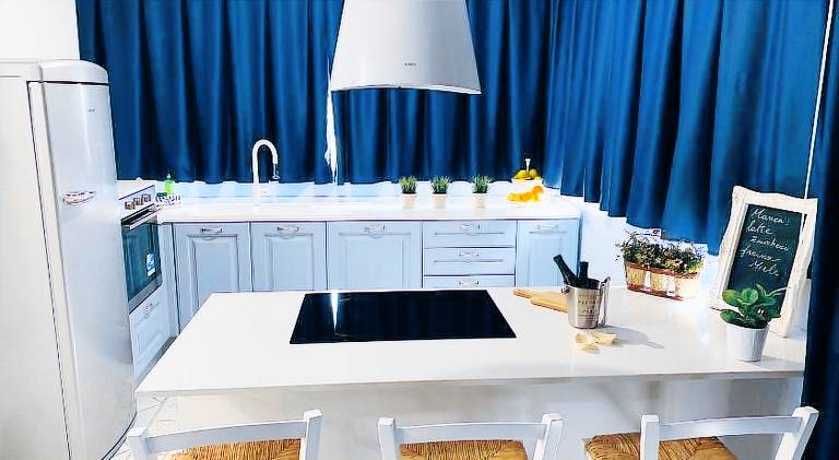 Holiday apartment with barbecue & terrace in Pompei
