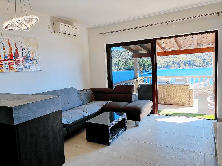 One bedroom apartment near beach Kaprije (A-20012-a) — photo 2