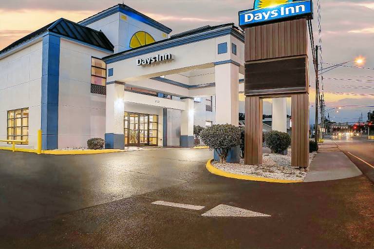 Days Inn by Wyndham Salem — photo 5