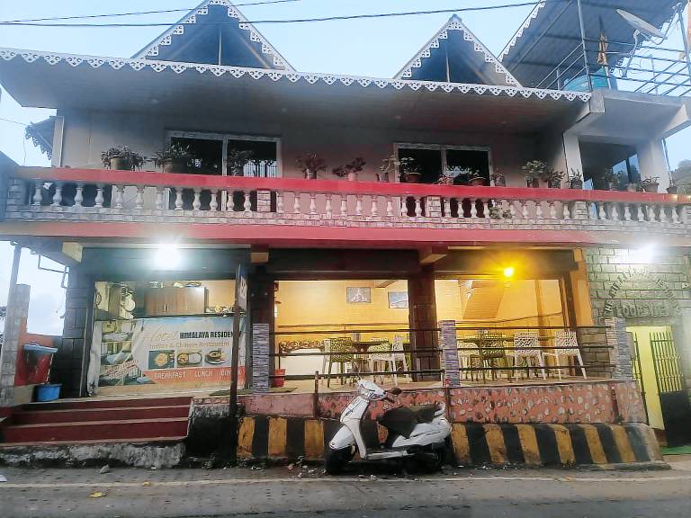 Hotel Himalaya Residency