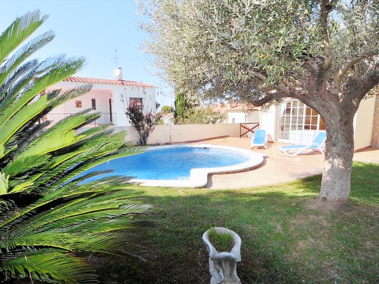 Villa with yard, private pool & BBQ — photo 5