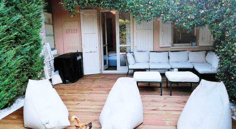 Apartment with pool — photo 3