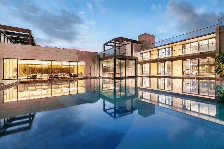 Villa  Khopoli