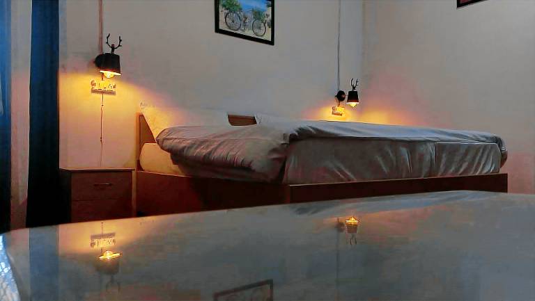 Vacation home with yard in Bhimtal