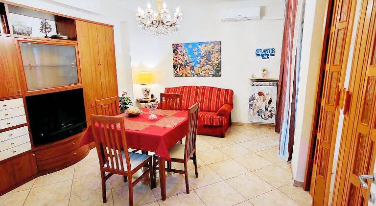 Rental apartment with 1 room for 4 persons in Trieste