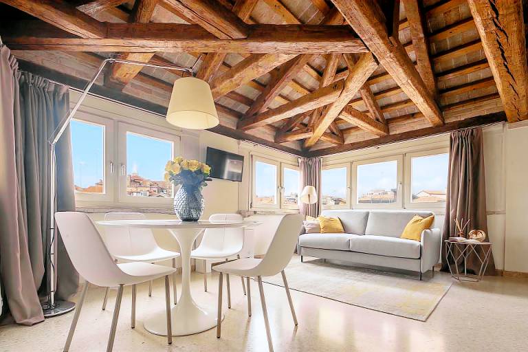 Rental apartment with patio | Near Rialto Bridge — photo 4